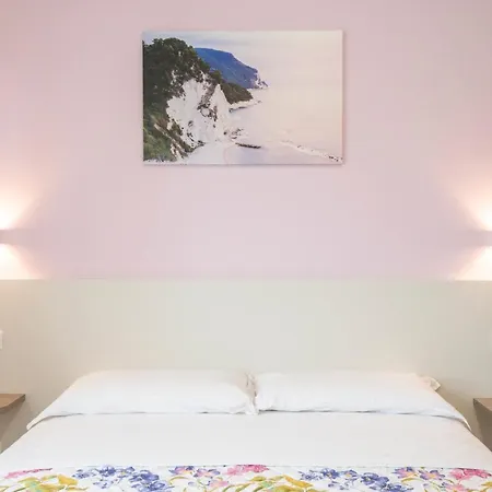 Nel Conero Konukevi Numana
