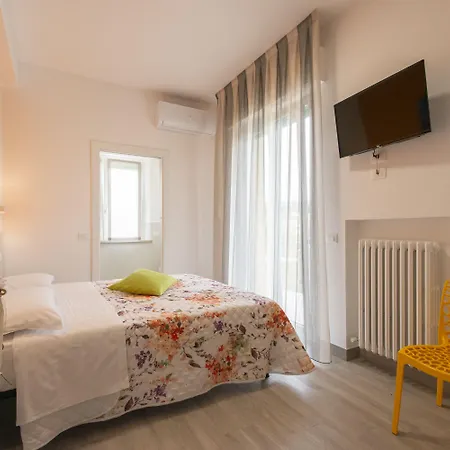 ゲストハウス Nel Conero 4*